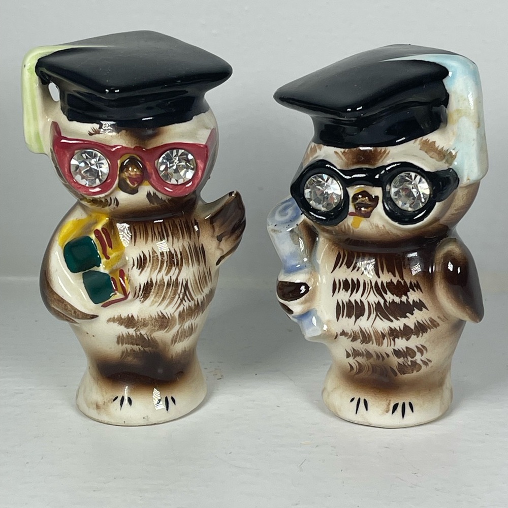 Lefton Vintage ceramic wise owls salt & pepper shakers-Anthropomorphic-kitschy‎